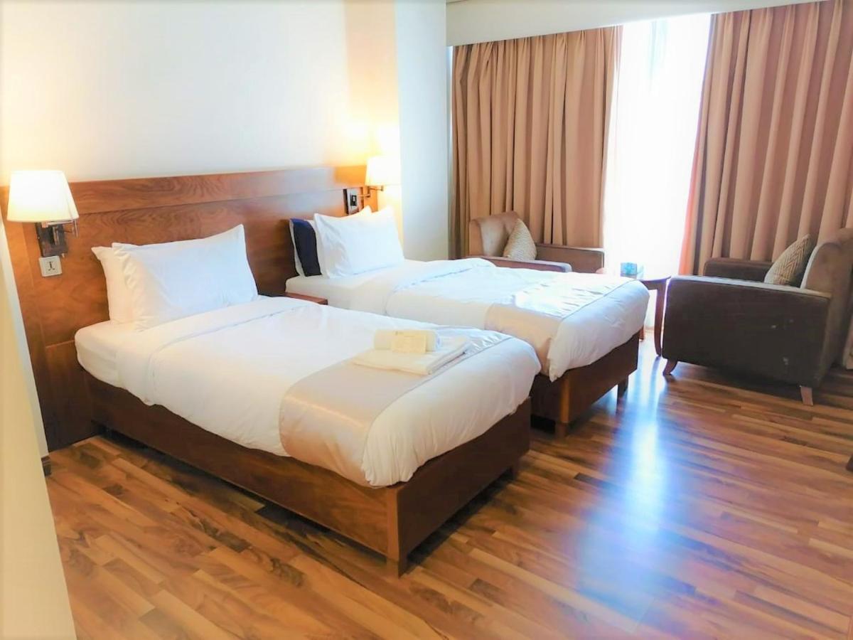 Esquire Hotels & Apartments Rawalpindi Eksteriør bilde