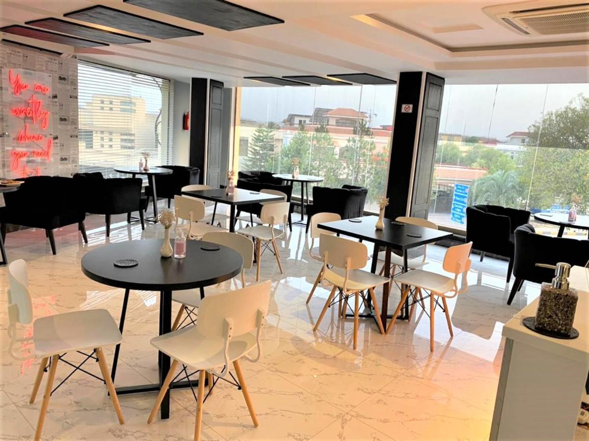 Esquire Hotels & Apartments Rawalpindi Eksteriør bilde