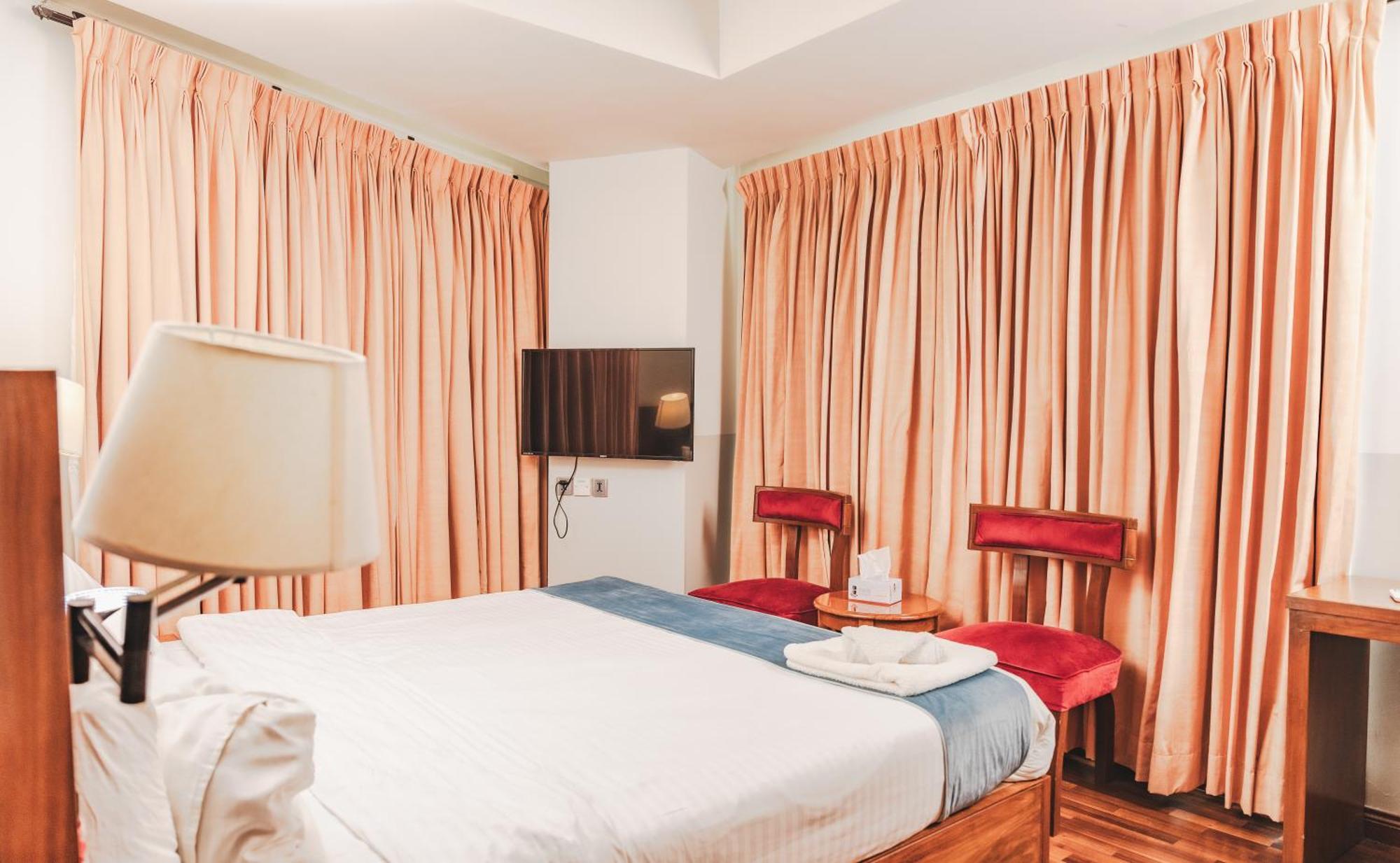 Esquire Hotels & Apartments Rawalpindi Eksteriør bilde